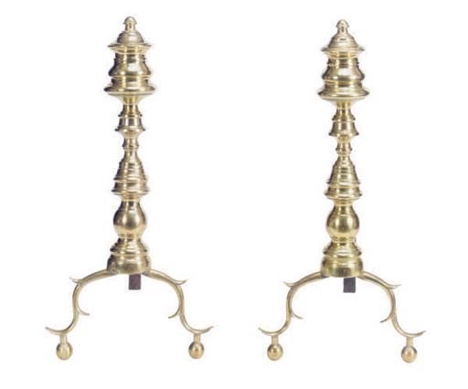 A PAIR OF BRASS ANDIRONS,