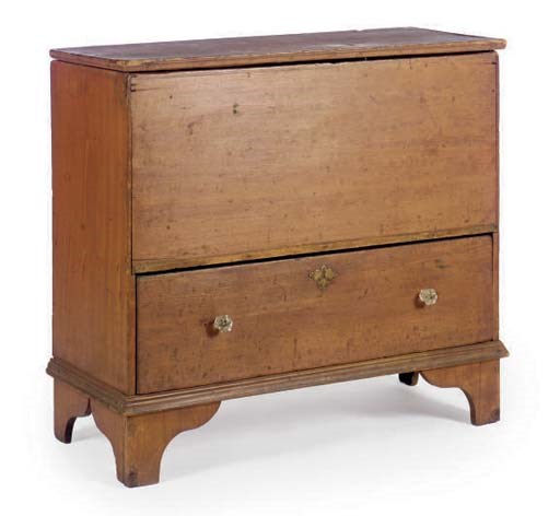 AN AMERICAN PINE LIFT-TOP BLANKET CHEST