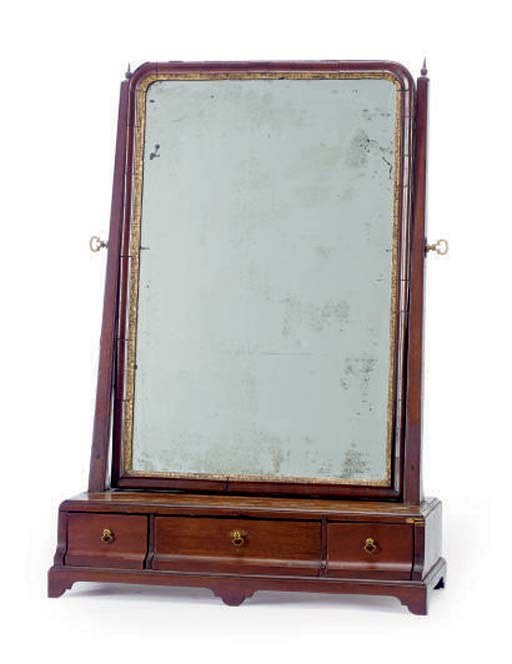 A GEORGIAN WALNUT DRESSING MIRROR,