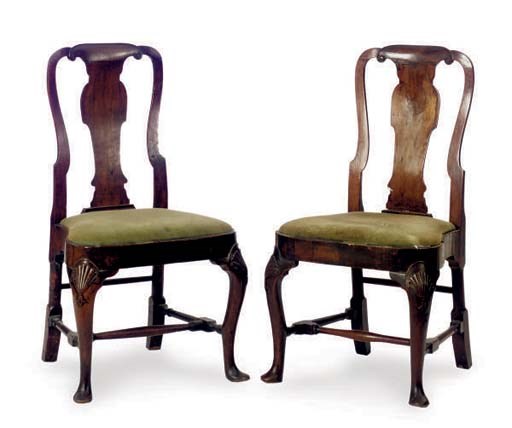 A GROUP OF FOUR GEORGIAN MAHOGANY SIDE CHAIRS,
