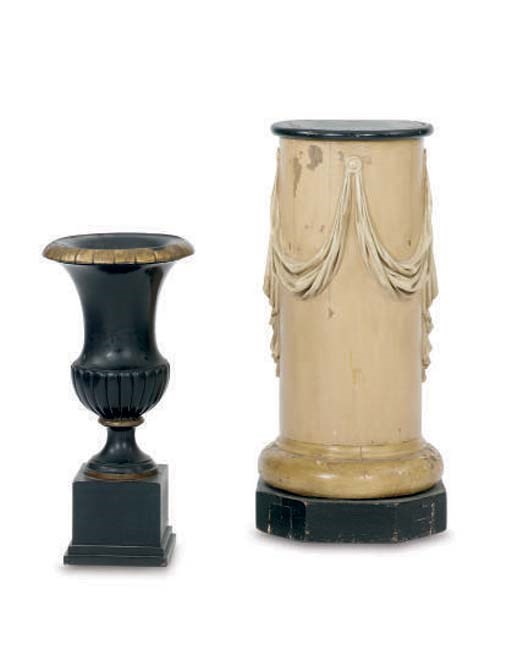A PAINTED WOOD PEDESTAL TOGETHER WITH AN EBONISED WOOD URN,