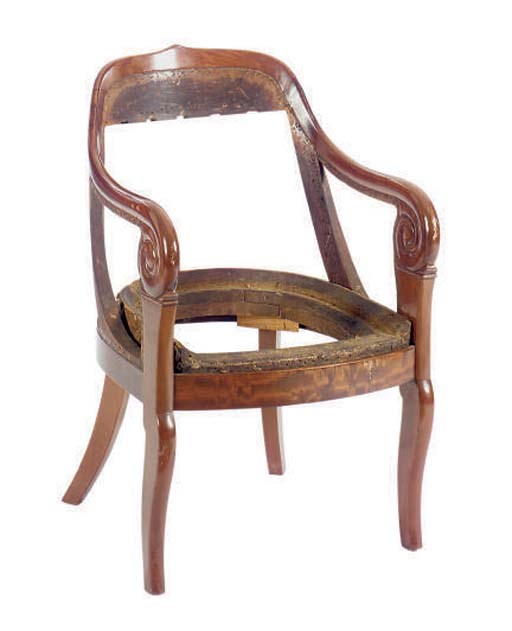 AN AMERICAN CLASSICAL MAHOGANY ARMCHAIR,