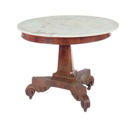 AN AMERICAN CLASSICAL MAHOGANY CENTER TABLE,