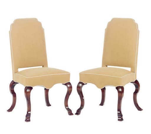 A SET OF FIVE CONTINENTAL BEIGE UPHOLSTERED DINING CHAIRS,