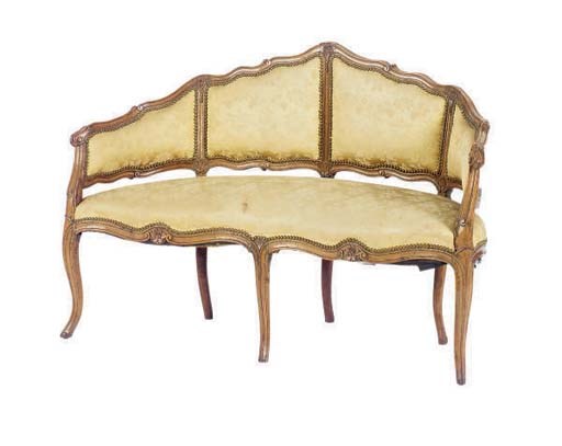 A NORTH ITALIAN CARVED BEECHWOOD CANAPE,