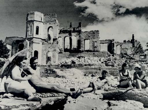 YEVGENY KHALDEI (1917-1997)
