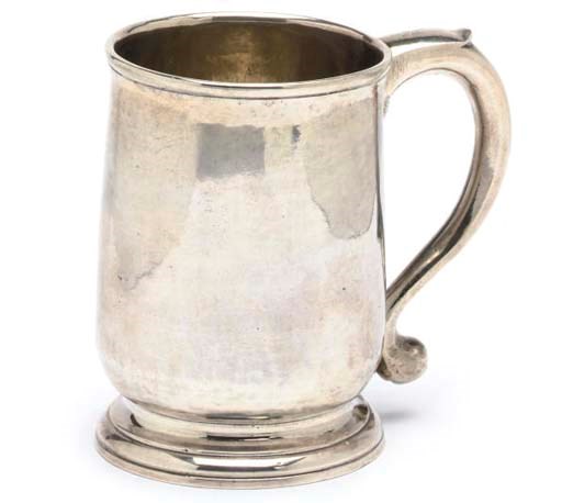 A GEORGE I PLAIN SILVER MUG