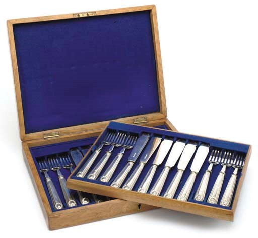 A GROUP OF ELECTRO-PLATED ITEMS