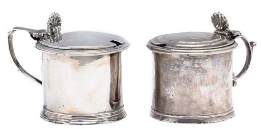 A GEORGE IV SCOTTISH SILVER DRUM MUSTARD POT