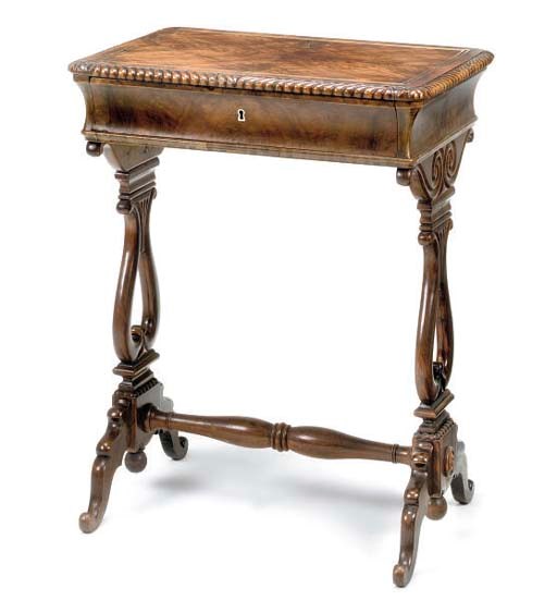 A FRENCH FIGURED WALNUT SIDE TABLE