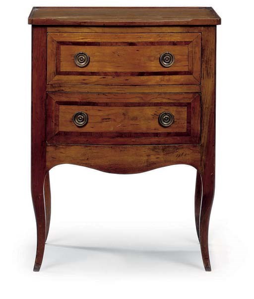 A FRENCH WALNUT SERPENTINE PETIT COMMODE