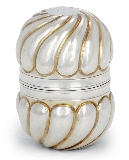 AN ELIZABETH II SILVER DOUBLE-BEAKER