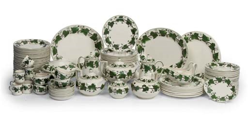 A WEDGWOOD POTTERY 'NAPOLEONIC IVY' PATTERN PART DINNER-SERVICE