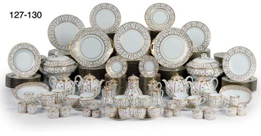 A LIMOGES (ANCIENNE MANUFACTURE ROYALE) 'DÉCOR ROSESARIE' PATTERN PART DINNER-SERVICE