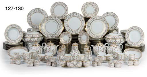 A LIMOGES (ANCIENNE MANUFACTURE ROYALE) 'DÉCOR ROSESARIE' PATTERN PART DINNER-SERVICE