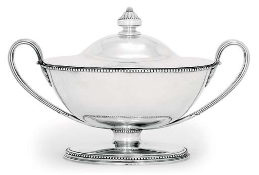 A GEORGE III SILVER SOUP TUREEN AND COVER
