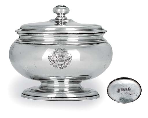 A GEORGE I SILVER SUGAR BOX AND COVER