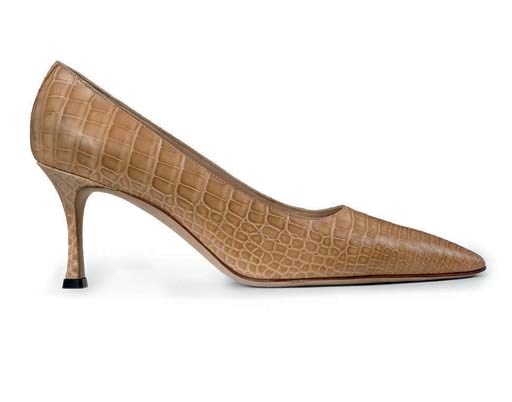 A PAIR OF BEIGE CROCODILE STILETTOS