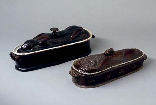 DEUX TERRINES ET LEUR COUVERCLE EN FAIENCE DU XIXEME SIECLE