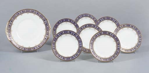 PARTIE DE SERVICE A DESSERT EN PORCELAINE DE MINTON