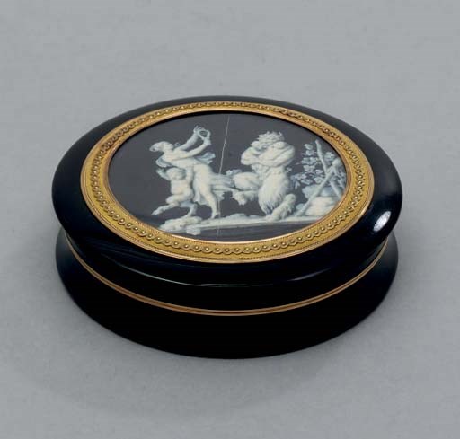 BOITE EN OR, ECAILLE ET MINIATURE