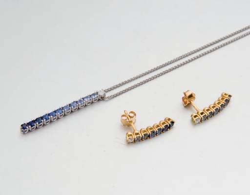 PAIRE DE PENDANTS D'OREILLES ET COLLIER PENDENTIF SAPHIRS ET DIAMANTS, PAR KORLOFF