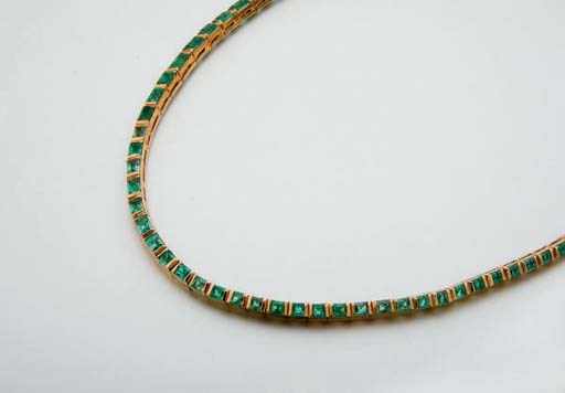 COLLIER EMERAUDES, PAR POIRAY