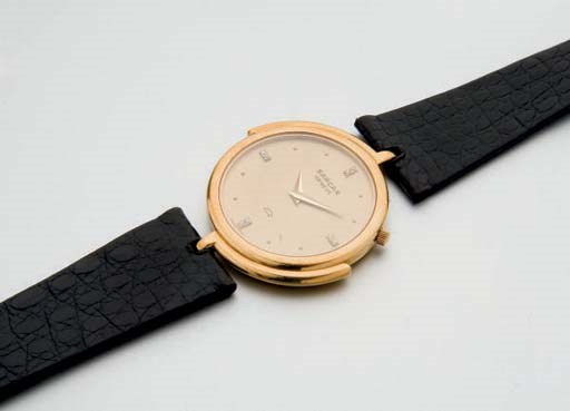 MONTRE BRACELET DE DAME EN OR, PAR SARCAR