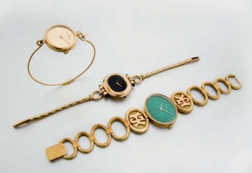 LOT DE TROIS MONTRES BRACELETS DE DAME EN OR
