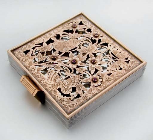 POUDRIER RUBIS OR ET ARGENT, PAR BOUCHERON