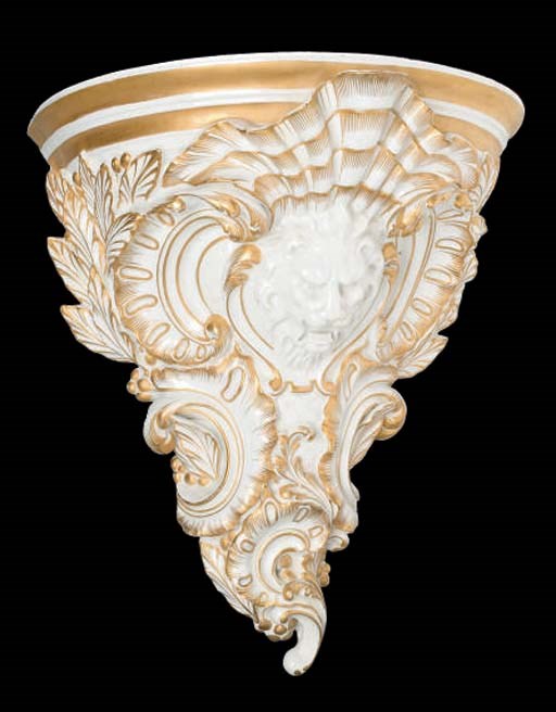 CONSOLE D'APPLIQUE EN FAIENCE BLANCHE DE LUNEVILLE
