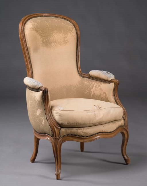 BERGERE D'EPOQUE LOUIS XV