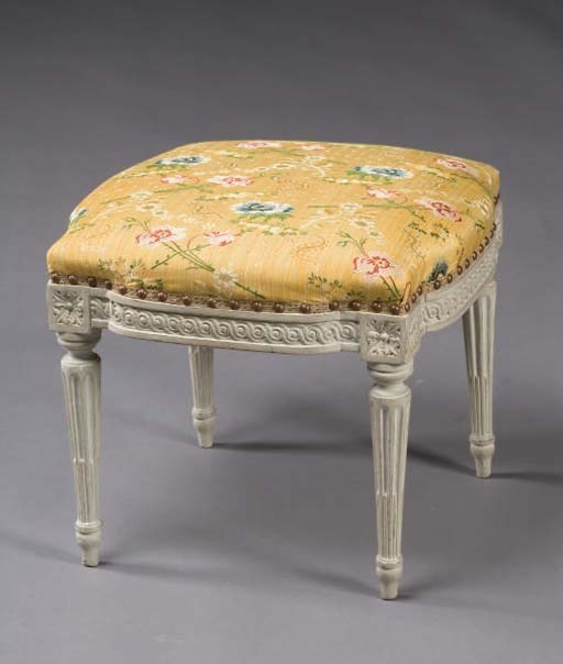 TABOURET DE STYLE LOUIS XVI