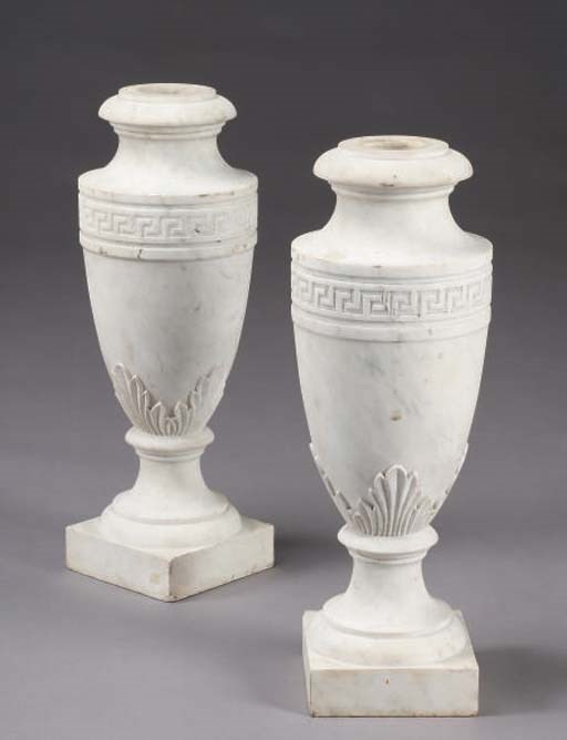PAIRE DE VASES DE STYLE EMPIRE