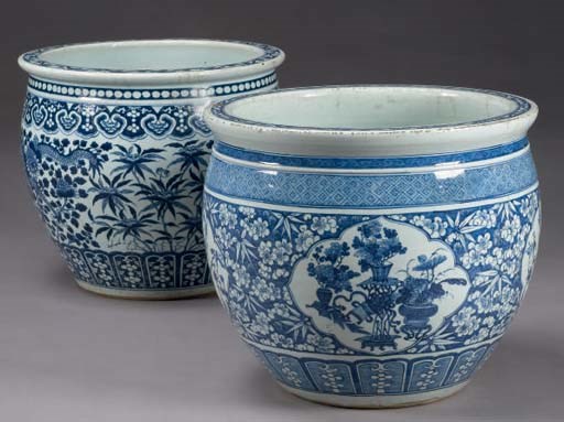 PAIRE DE GRANDS CACHE-POTS