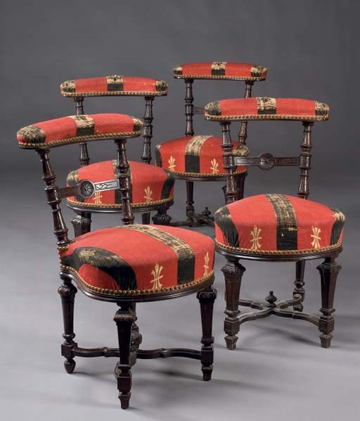 SUITE DE QUATRE CHAISES VOYEUSES D'EPOQUE NAPOLEON III