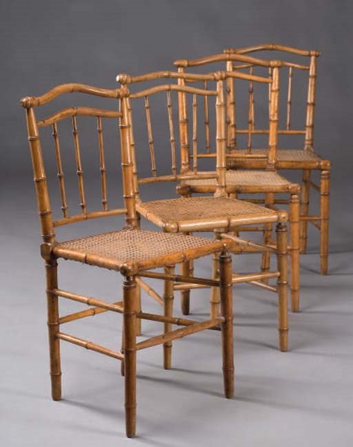 QUATRE CHAISES LEGERES D'EPOQUE NAPOLEON III
