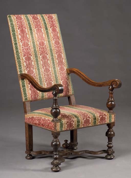FAUTEUIL DE STYLE LOUIS XIII
