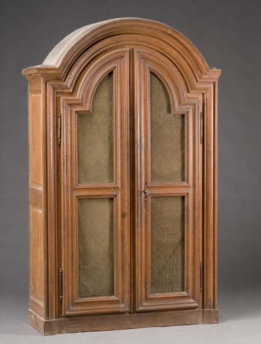 ARMOIRE DE COIN DU DEBUT DU XIXEME SIECLE