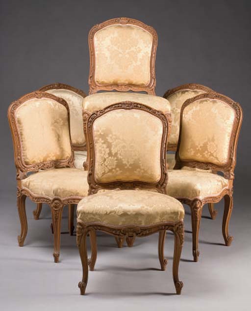 SUITE DE SIX CHAISES DE STYLE LOUIS XV