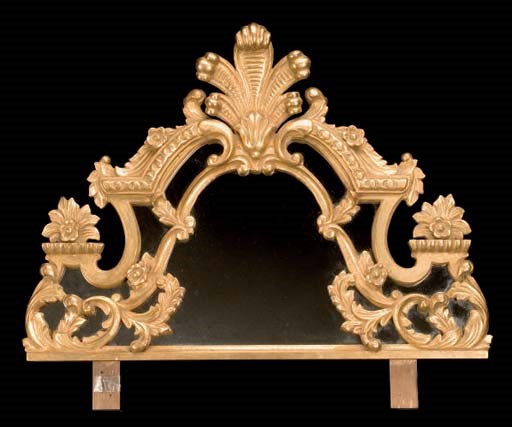PARTIE SUPERIEURE D'UN MIROIR DE STYLE LOUIS XV