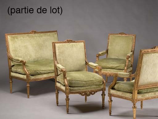 MOBILIER DE SALON DE STYLE LOUIS XVI