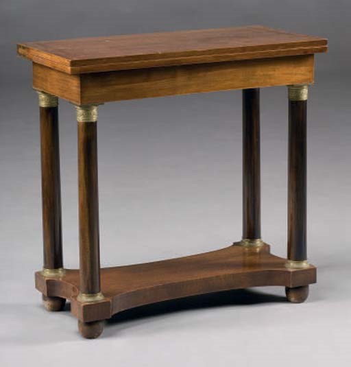 TABLE A JEUX DE STYLE EMPIRE
