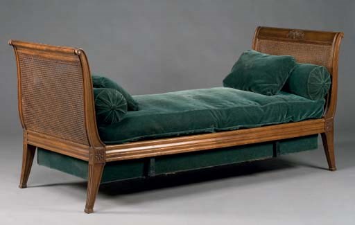 LIT DE REPOS DE STYLE LOUIS XVI