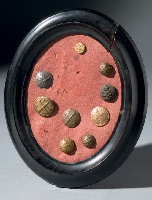 BOUTONS ENCADRES