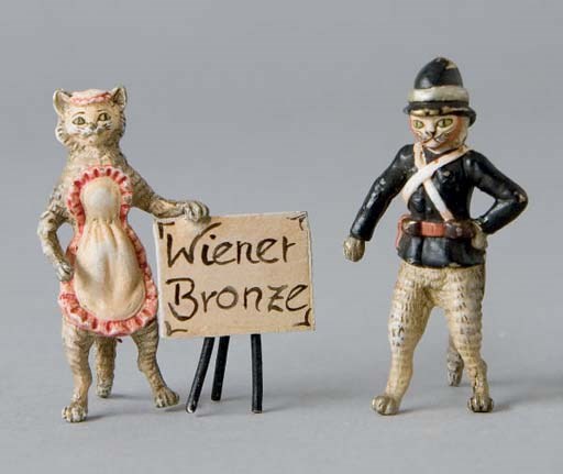 DEUX BRONZES VERS 1900