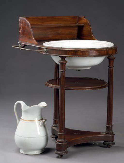 MEUBLE DE TOILETTE VERS 1860
