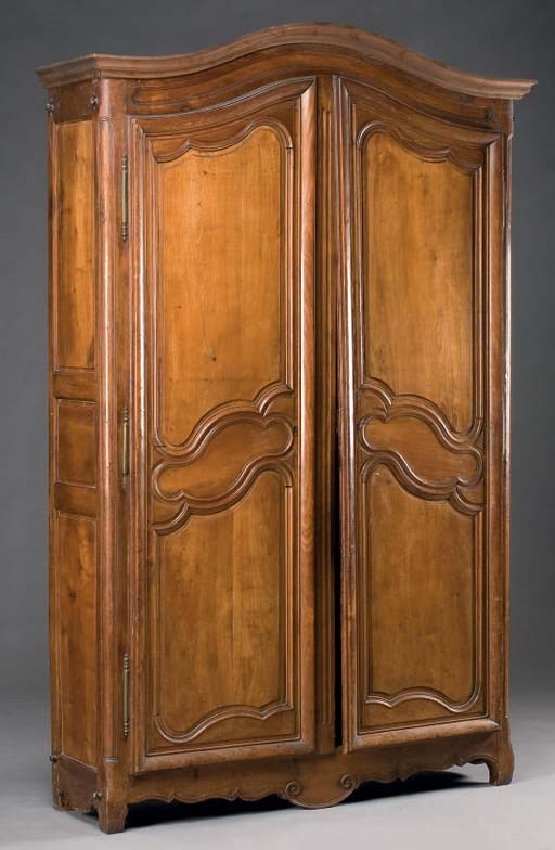 ARMOIRE DE STYLE BRESSAN DE LA FIN DU XIXEME SIECLE