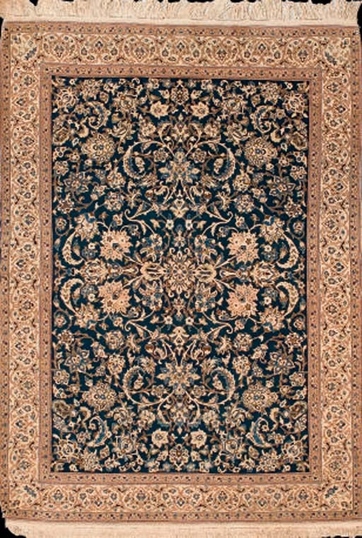 TAPIS NAIN