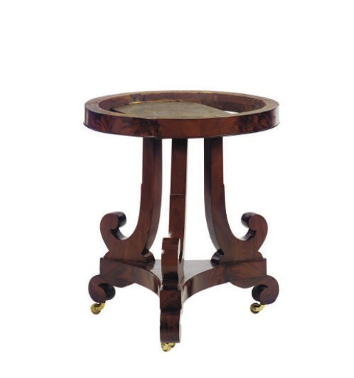 AN AMERICAN MAHOGANY CENTER TABLE,